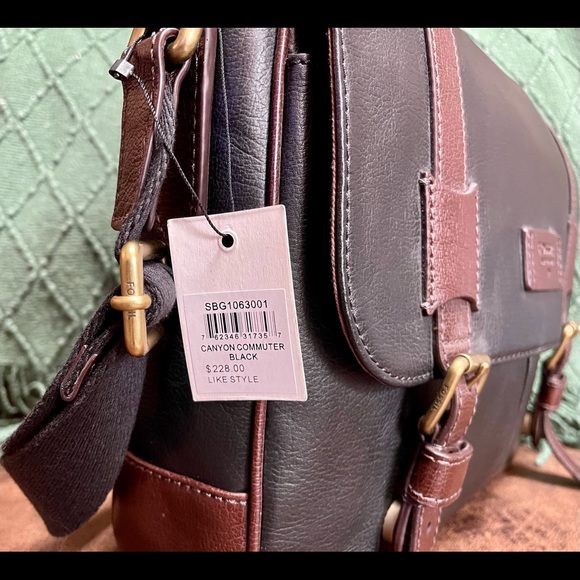 Authentic Fossil Canyon Commuter. Leather - Picture 2 of 8